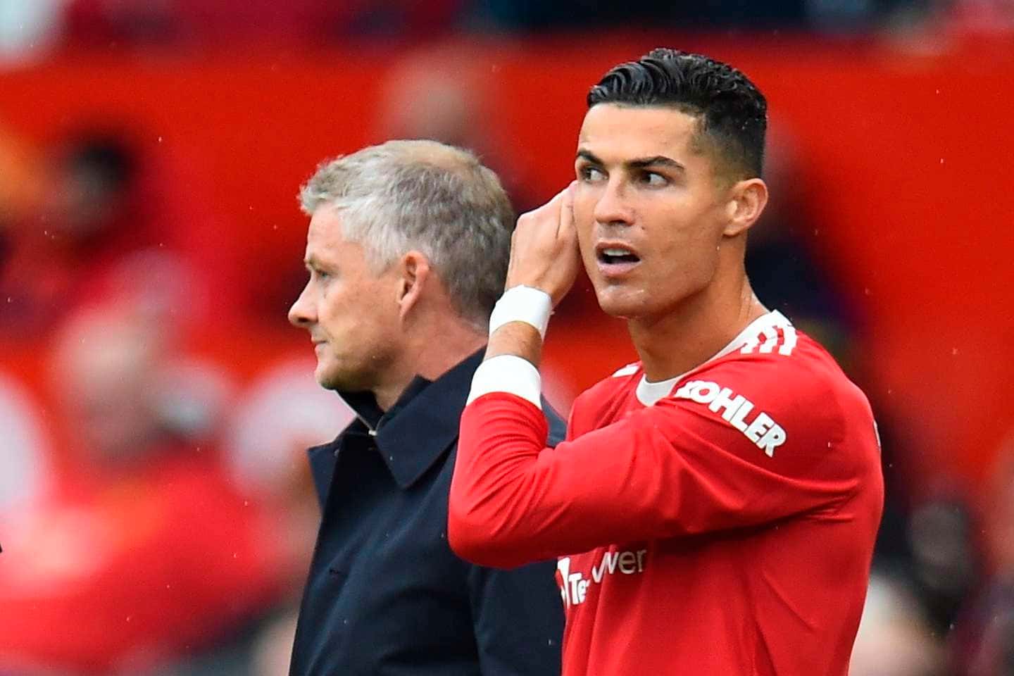 According to the English press, the "Red Devils" players are not happy with the Norwegian's management on the bench. In addition, they point him out for having certain favorites.