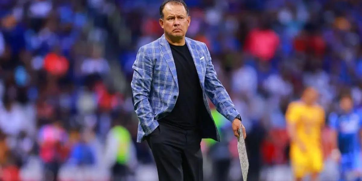 After his departure from Cruz Azul, many teams were looking for Juan Reynoso and the Peruvian coach has already decided on one of them in Liga MX.