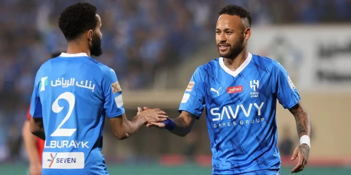 After six games with Al-Hilal, Neymar finally goes out to the pitch.