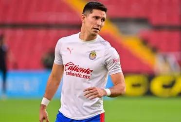 After suffering a ruptured anterior cruciate ligament in his right knee, Jesús Molina underwent successful surgery.