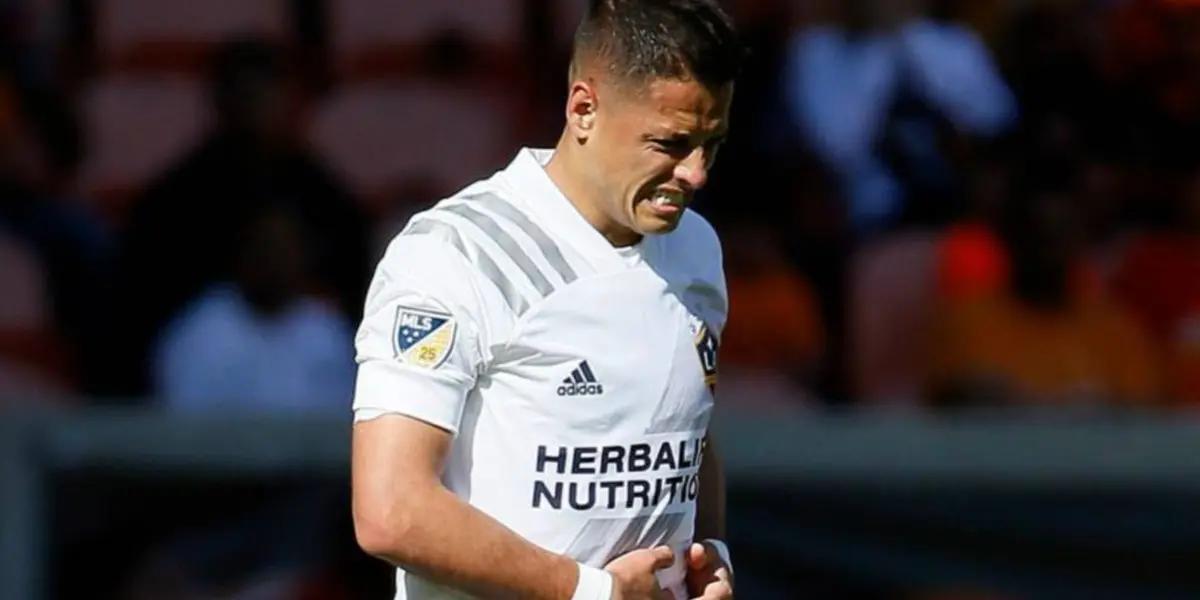 After the bad year of Los Angeles, “Chicharito” Hernandez recommended an Argentinian player to buy.