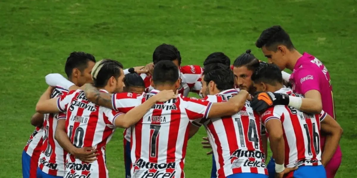 After the elimination of the Liga MX, America lost again against Chivas and this worries the fans.
 