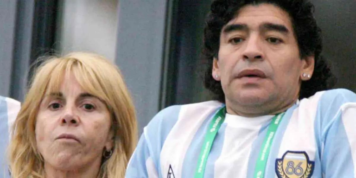 After their divorce, his ex wife Claudia Villafañe took one of the best houses Diego Maradona possessed. It is a exclusive mansion with a millionaire worth.
