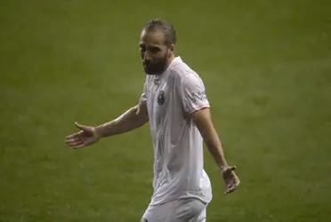 Aged 32, El Pipita is going to possibly be the captain of Diego Alonso's team in the next game, although that may not be a good idea.