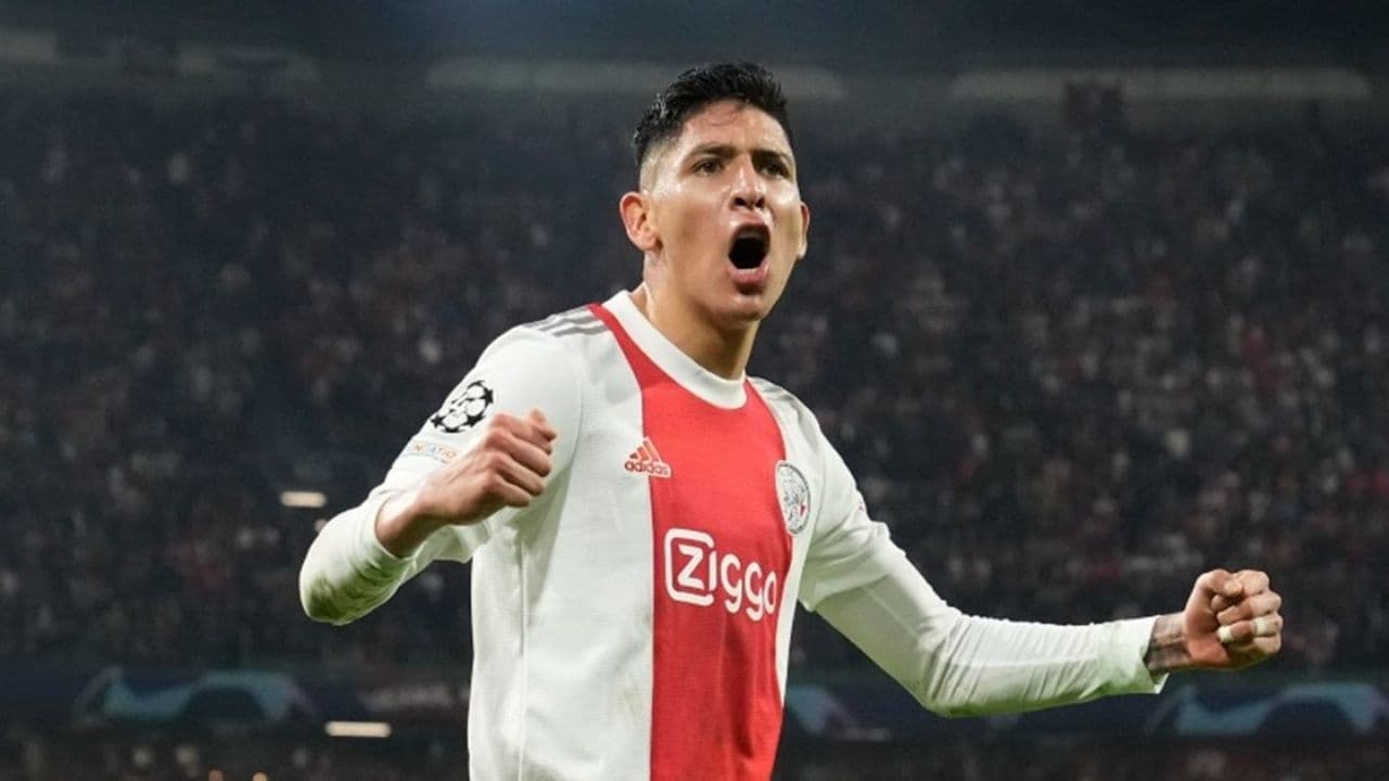 Ajax beat PSV to take the top spot in the Eredivisie.