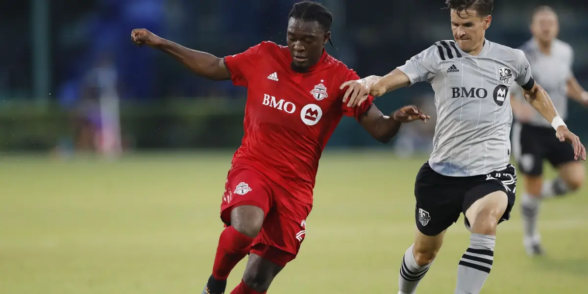 Akinola took the place from Altidore and together with Pozuelo they became the two most dangerous players in the Toronto FC attack. 