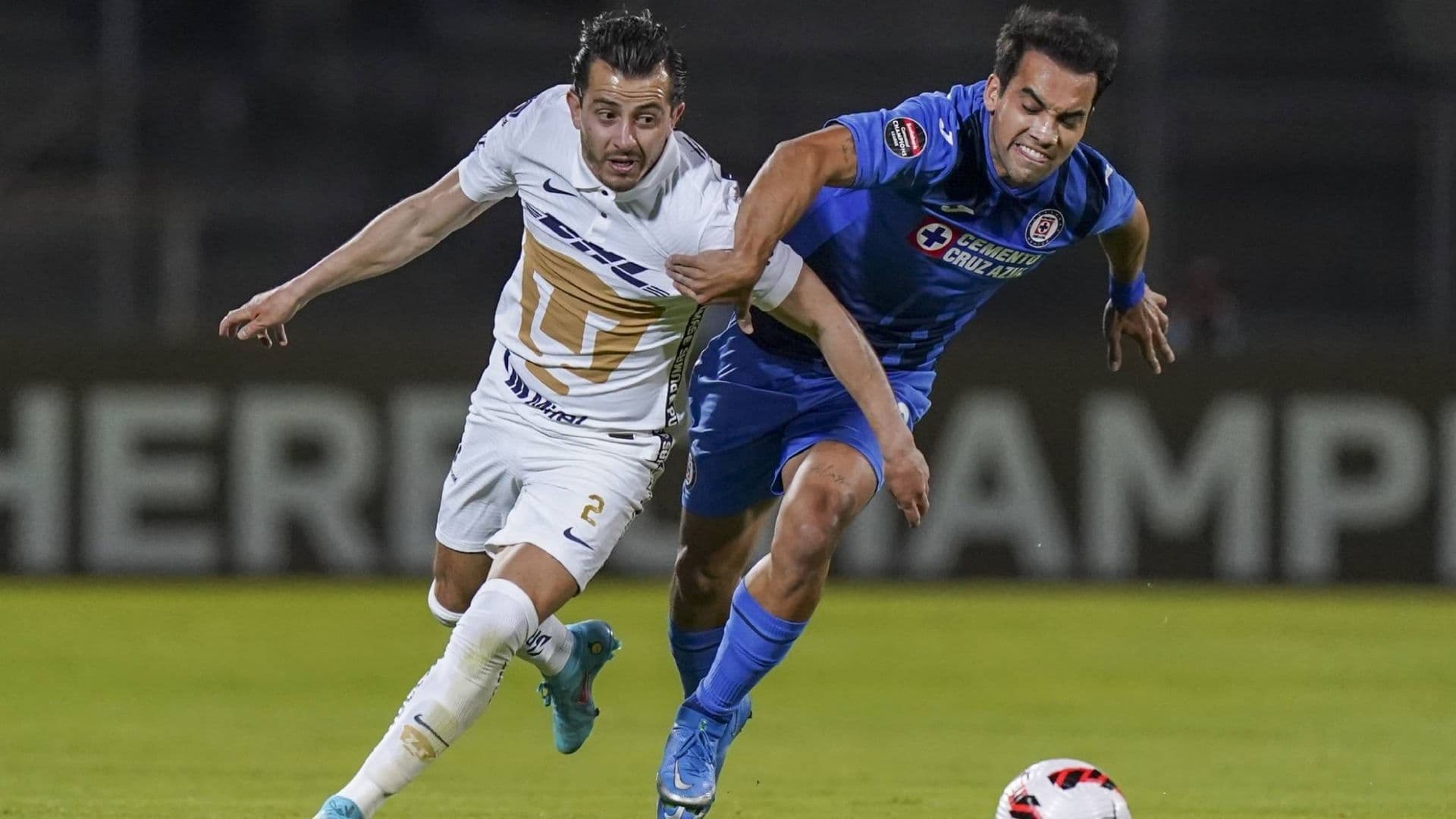 Alan Mozo has played just two games with El Tri.
