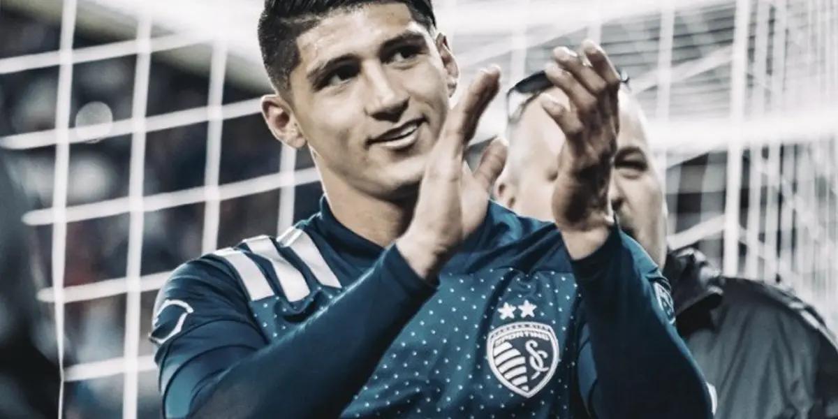Alan Pulido became one of the main cast members of Sporting Kansas City. After playing in the Liga MX, he made a comparison that generated controversy.