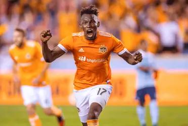 Alberth Elis joined Dynamo in a $2.5M transfer fee four years ago. The 24-year-old attacking winger always desired to play in Europe. And his dream seems to become truth.