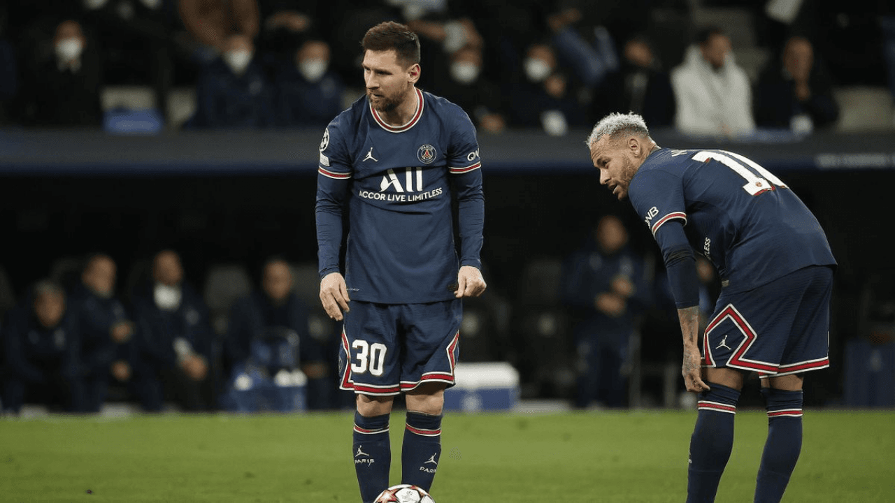 Although Paris Saint-Germain won the match 3-0, their fans still haven't forgotten the disappointment of the UEFA Champions League.
