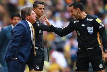 America does not find the way and Miguel Herrera focuses more on the refereeing than on the team's game, this time he lost even in the discussion