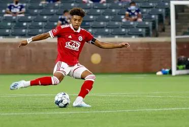 American soccer keeps showing its potential, and a wonderkid signed for a European powerhouse where he will learn of the best.