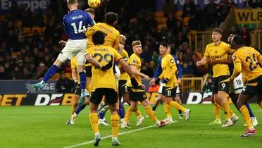 an unbelievable problem arose on the pitch involving the players of the same team