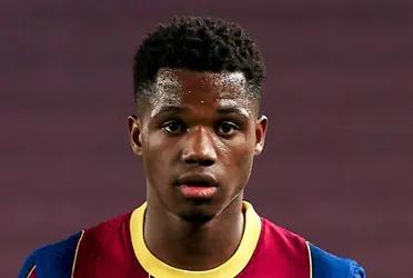 Ansu Fati signed a new contract extension with Barcelona for another six years with a release clause of €1bn despite having offers from other clubs.