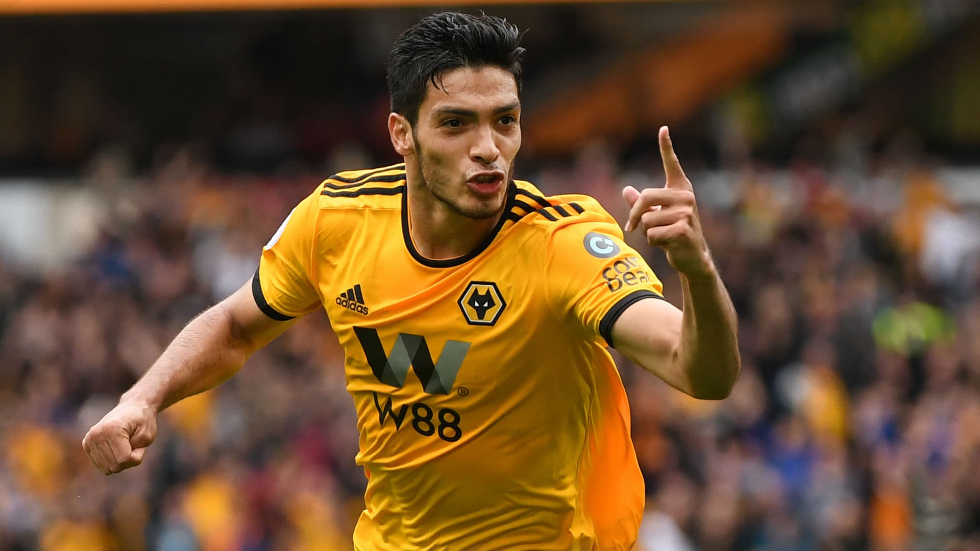 Apart from his great potential, Raúl Jimenez has a physical condition that undoubtedly helps him to maintain the level of his skills