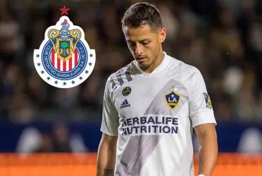 Are Chivas fans angry with Chicharito’s decisions? Apparently not, they want him back.