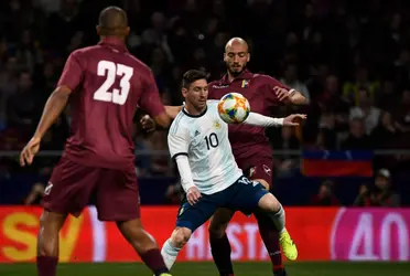Argentina played a comfortable match against Venezuela and ended up winning 3 to 1. Lionel Messi suffered a terrible kick in the first half, then everything about the match.