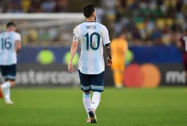 Argentina receives Uruguay next Sunday and Lionel Messi is in doubt due to a discomfort in his knee. Alert in AFA.