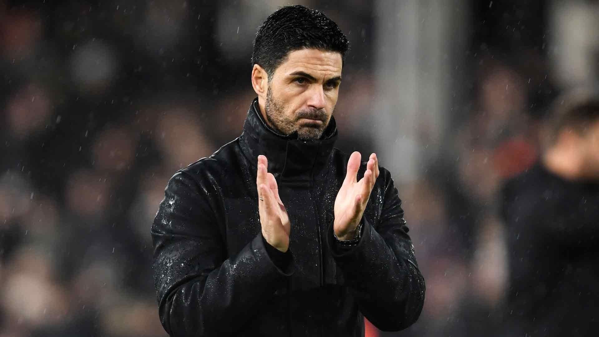 Arsenal are interested in signing a new striker this month and it is no secret.