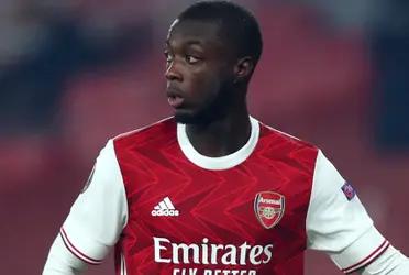 Arsenal are willing to cut their losses on the £72m player they signed three years ago and are poised to replace him with a 22 year old player from Belgium.