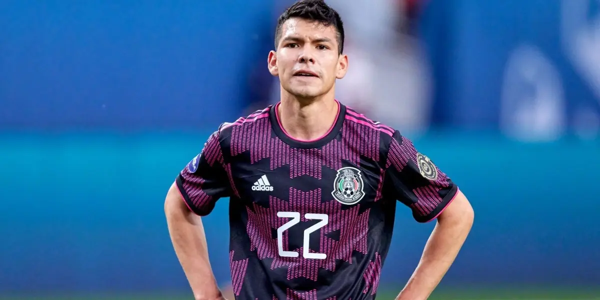Arsenal is interested in hiring the Mexican striker 