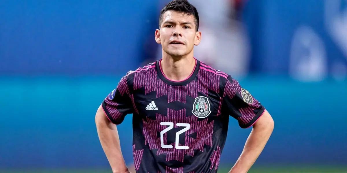 Arsenal is interested in hiring the Mexican striker