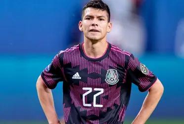 Arsenal is interested in hiring the Mexican striker