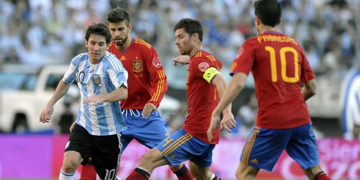 As a prolific striker, he was constantly scoring goals in La Liga, but now he started spending time with the board and the waves.