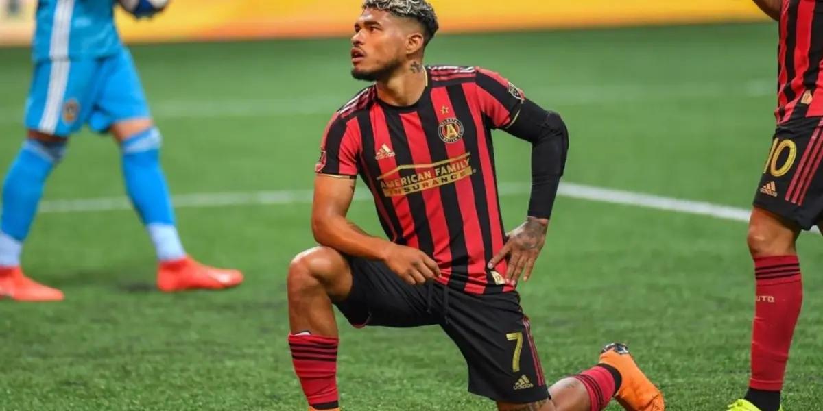 At Aquiles Nazoa, Martinez was introduced to the man who would guide him through his first steps into football. Know details of this meeting