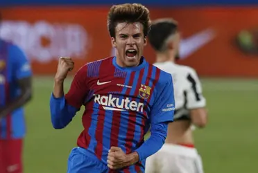 Barcelona youngster Riqui Puig has changed his agency to a new agency that also manages incoming Barcelona coach Xavi Hernandez.