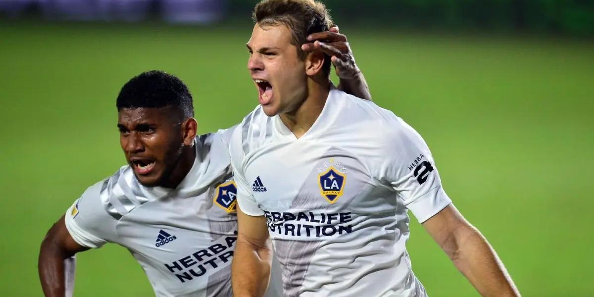 Barros Schelotto celebrates: Los Angeles Galaxy returned to victory after seven games in MLS. They beat Vancouver Whitecaps 1-0 in the final at home.