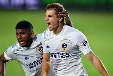 Barros Schelotto celebrates: Los Angeles Galaxy returned to victory after seven games in MLS. They beat Vancouver Whitecaps 1-0 in the final at home.