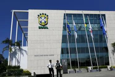 Before there were negotiations in which the AFA, Conmebol and FIFA participated. Everything seemed to be heading so that the situation remains an anecdote. In the end it was not an anecdote but an unprecedented scandal.