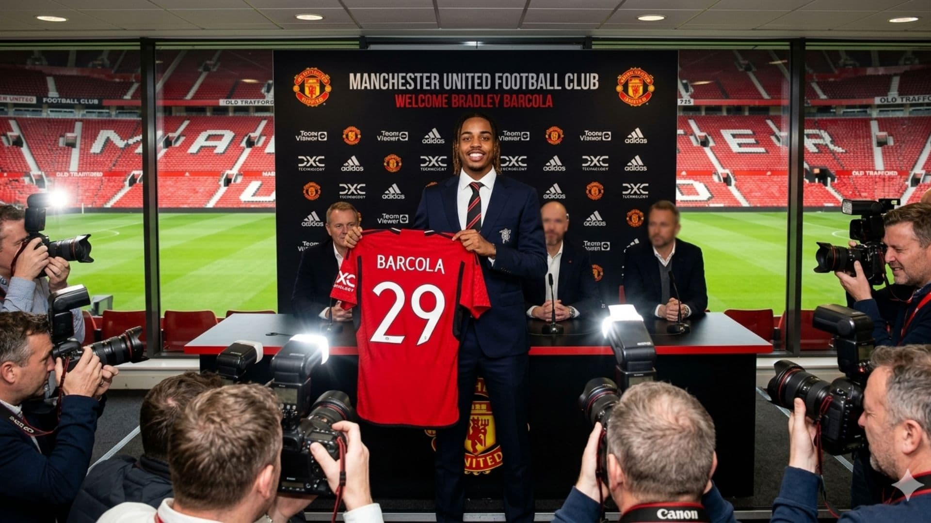Bradley Barcola could be another option to replace Marcus Rashford in Manchester United