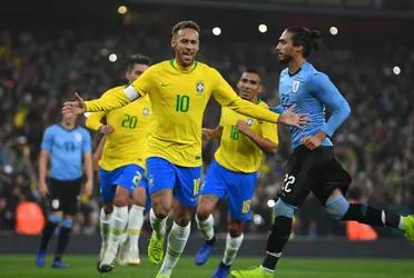 Brazil beats Uruguay 1-0, with a goal from Neymar. In this way, he opens the scoring against a difficult opponent, at 10 minutes. Will he double his score?