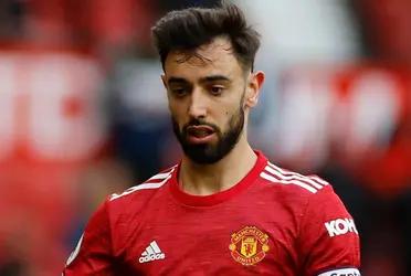 Bruno Fernandes is one of the most influential players at Manchester United on the pitch of lay. He has contributed 43 goals and 20 assists in just 83 matches, winning the Player of the Year twice in just 18 months at the club. He earns a paltry £180,000 per week at United, making him the 10th highest-earner at the club.