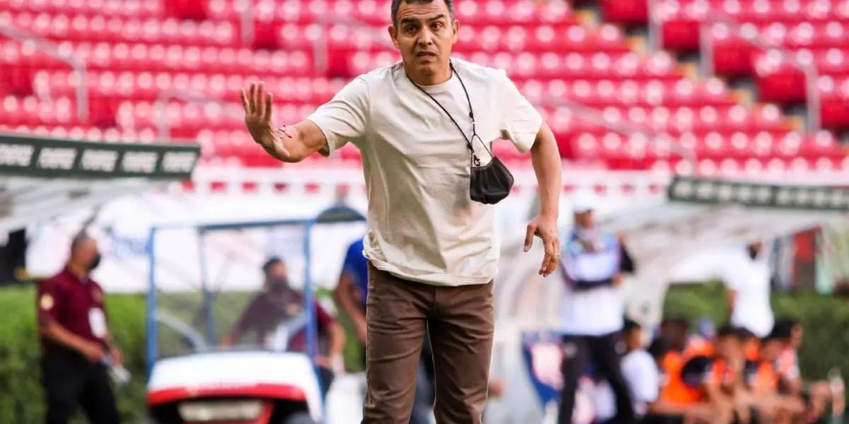 Cadena has won the two games he’s coached El Rebaño.