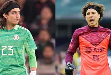 Carlos Acevedo was one of those sacrificed within the Mexican team in the match against Paraguay. While Acevedo was in goal, this was what Ochoa did