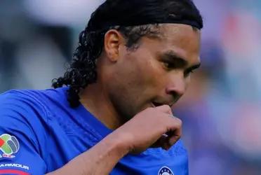 Carlos Peña will end up his career playing with FC Warriors of the third division of Mexico