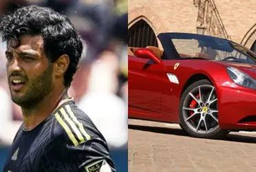 Carlos Vela has a millionaire salary and that is why he buys luxury cars
