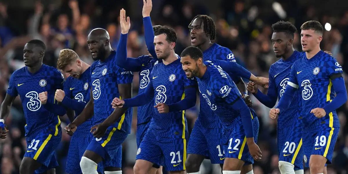 Chelsea are currently top of the Premier League table but they may not win the league if their injury and goal issues continue.