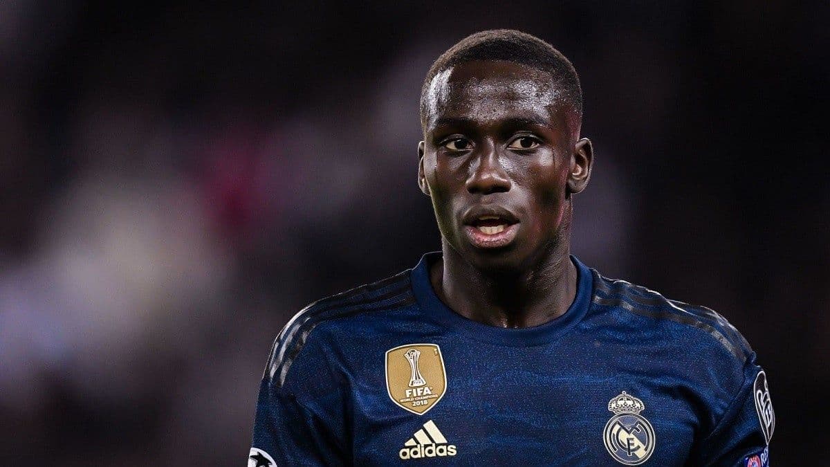 Chelsea, at the wish of Thomas Tuchel, is showing interested in acquiring the left-back.