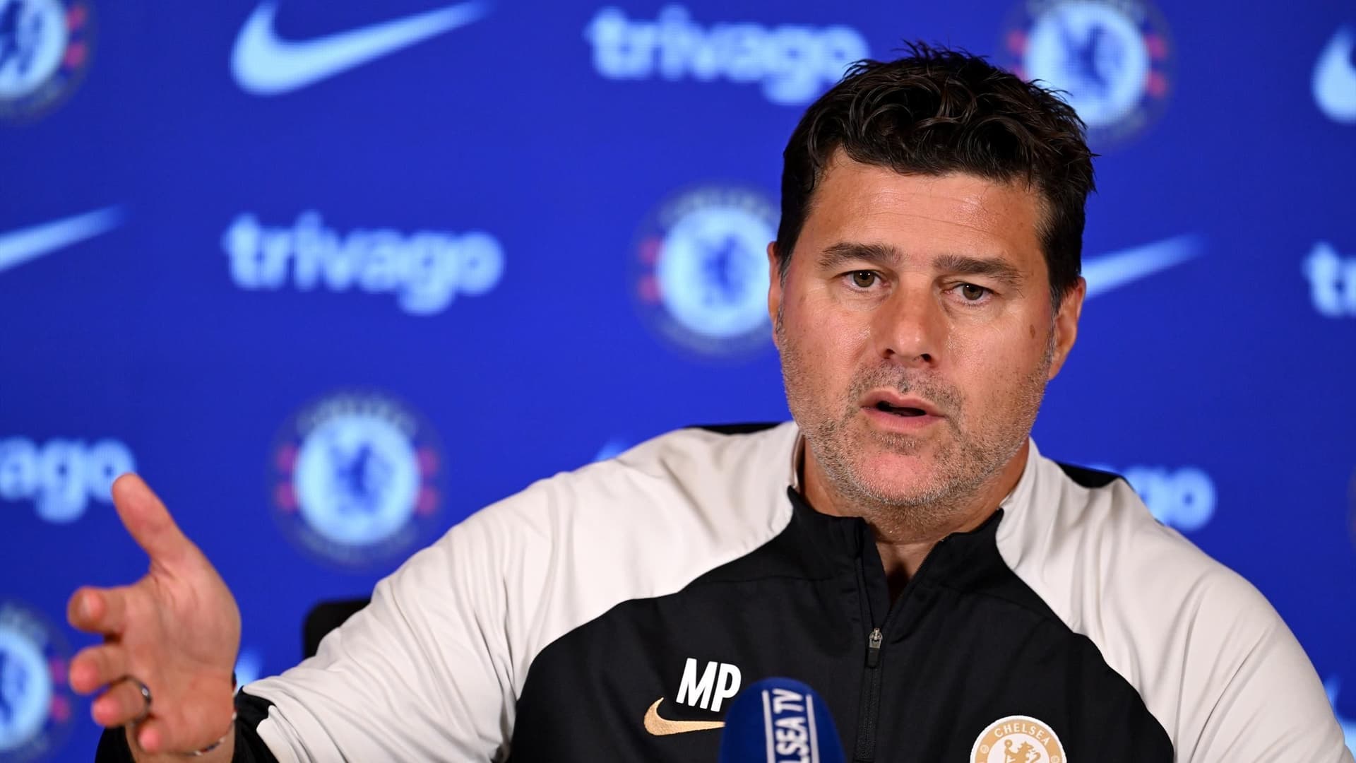 Chelsea would like to bring some new young players to the team.