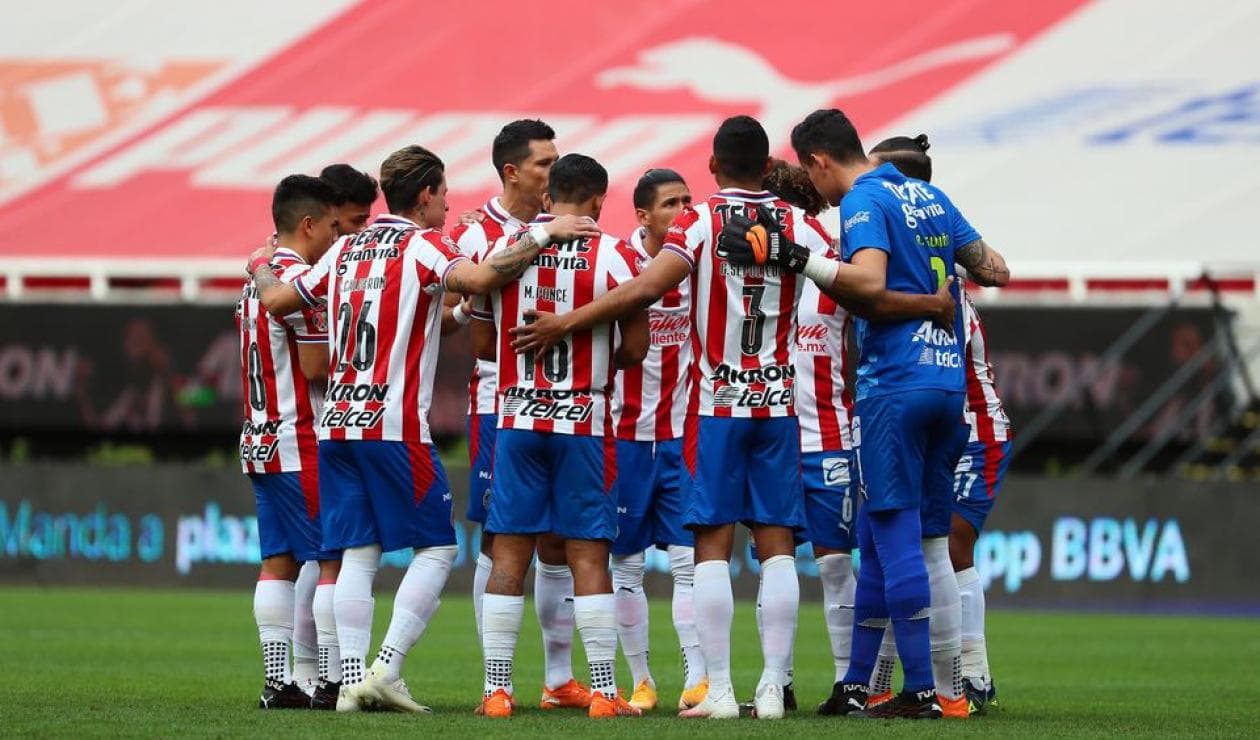 Chivas are preparing for their upcoming commitments. Find out the date, times and TV channels to watch LIVE the duel between Chivas and Juarez in the Liga MX.