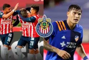 Chivas has in Brandon Vazquez what would be its first reinforcement within the team, but his arrival would mean the departure of an athlete.