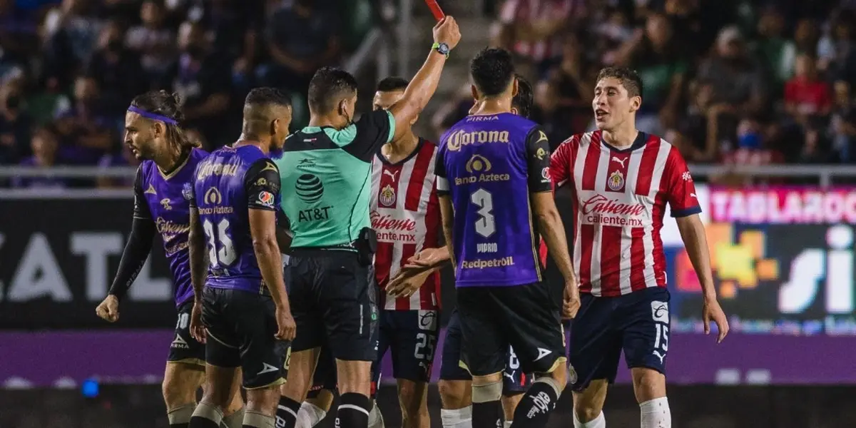 Chivas is in terrible form and the future of the team looks uncertain.