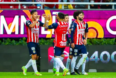 Chivas only needed five minutes to seal the score against a team that has yet to defeat El Rebaño for the first time in its history.