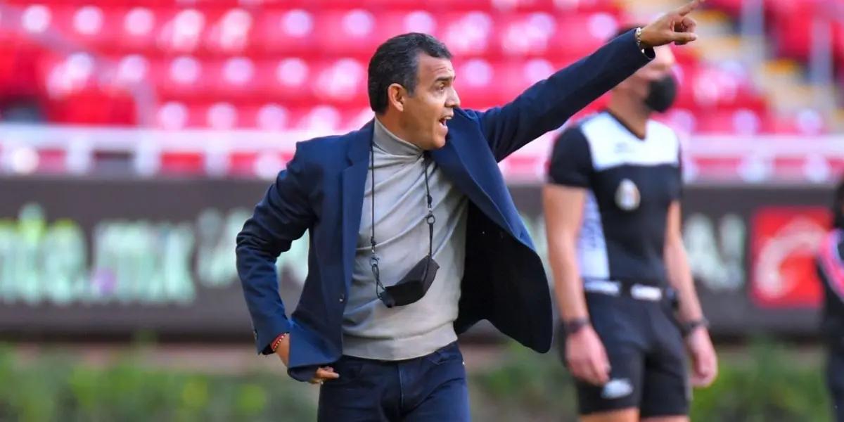 Chivas will play against Pumas on Saturday night.