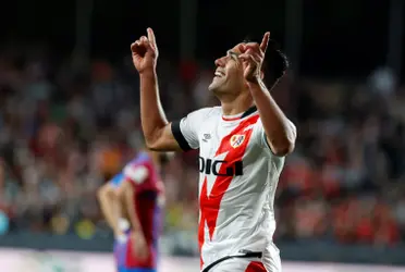 Colombian striker Radamel Falcao scored the winner for Rayo Vallecano against FC Barcelona; see how much he collects.
 