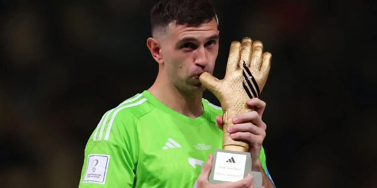 Could Dibu Martinez finally leave Aston Villa and step up?